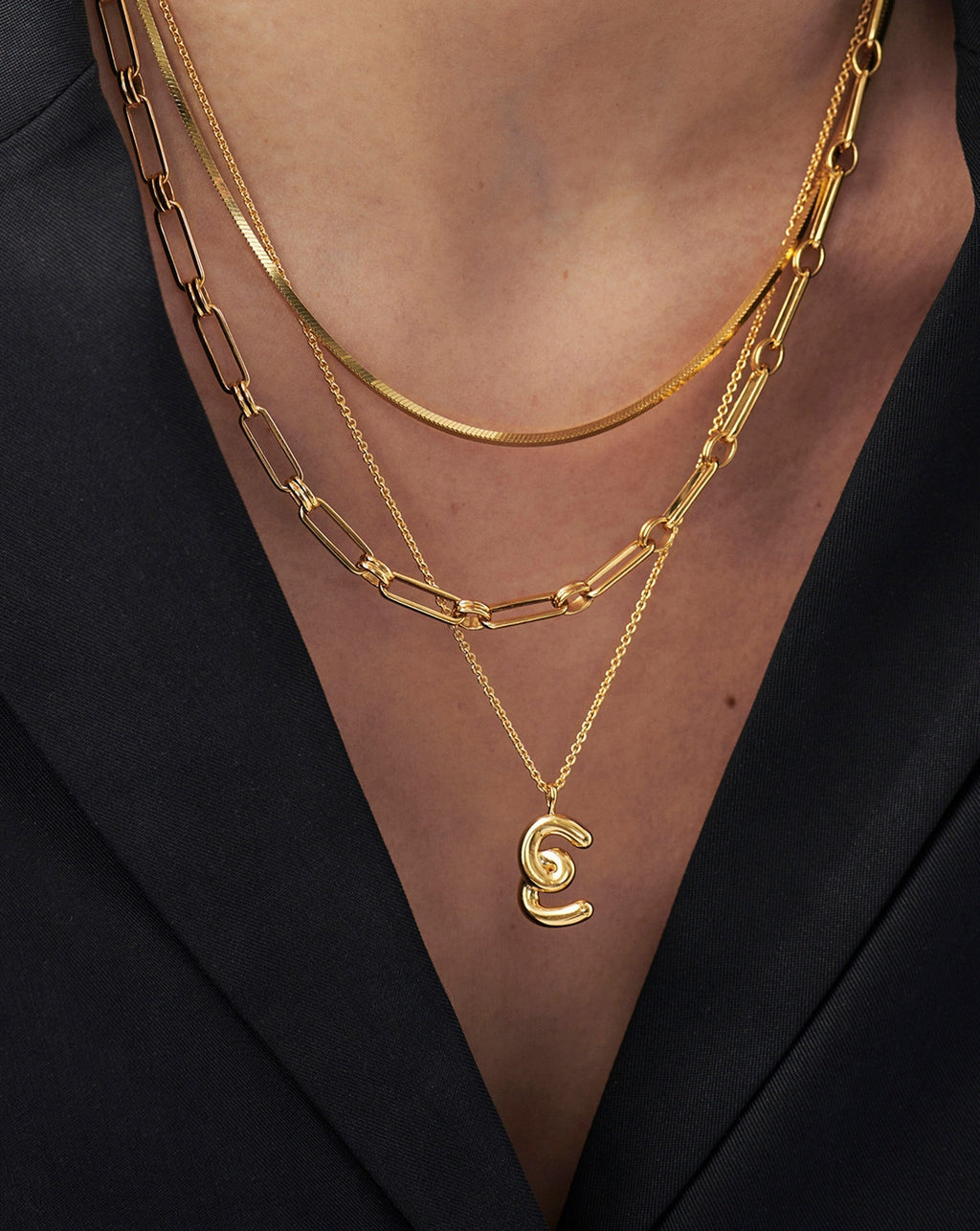 Curly Molten Initial Pendant Necklace - E | 18k Gold Vermeil