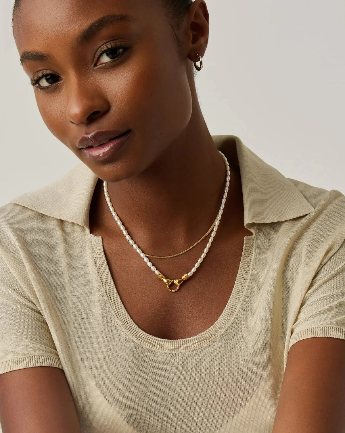 The In Good Hands Necklace Set